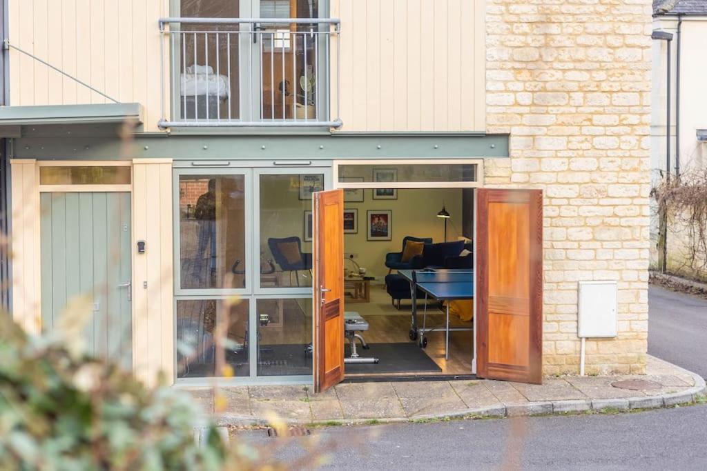 The Wellness Lodge- Gym, Table Tennis, Cinema, Parking And More! Bath Exterior photo